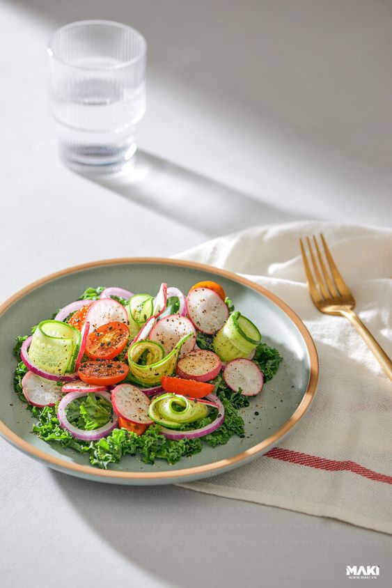 Rau trộn với xà lách, một món ăn bổ dưỡng dễ làm Rau trộn với xà lách, một món ăn bổ dưỡng dễ làm