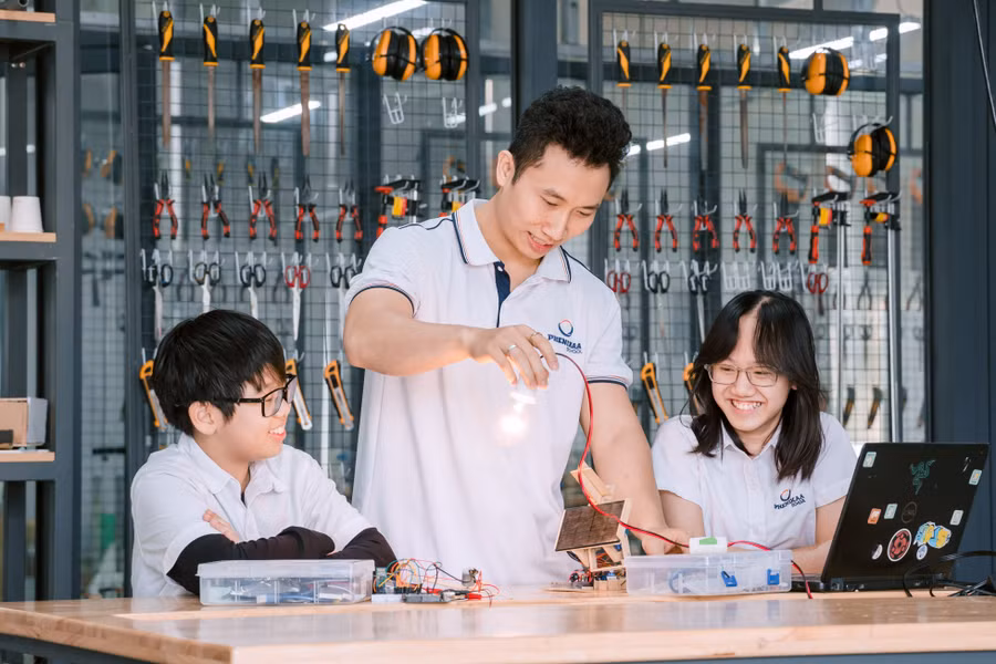 Tại Phenikaa School, học sinh luôn được khuyến khích sáng tạo và nuôi dưỡng trí tò mò Tại Phenikaa School, học sinh luôn được khuyến khích sáng tạo và nuôi dưỡng trí tò mò