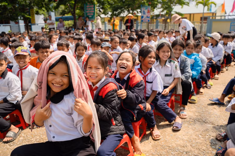 Học sinh trường Phổ thông Dân tộc Bán trú Tiểu học Trà Cang.