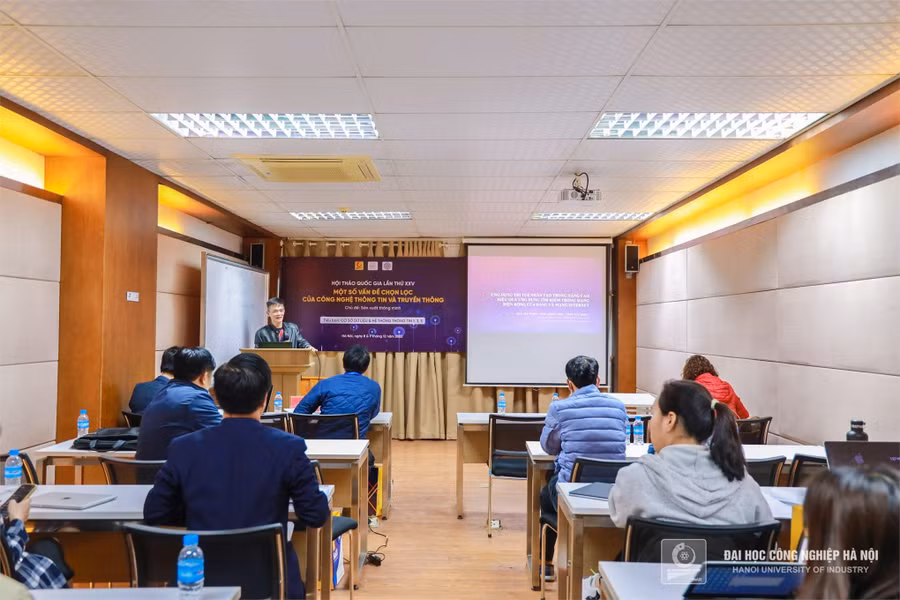 Báo cáo “Ứng dụng trí tuệ nhân tạo trong nâng cao hiệu quả ứng dụng tìm kiếm trong mạng diện rộng của Đảng và mạng Internet” của nhóm tác giả: Đào Văn Thành, Trần Thanh Tùng, Trần Đức Minh