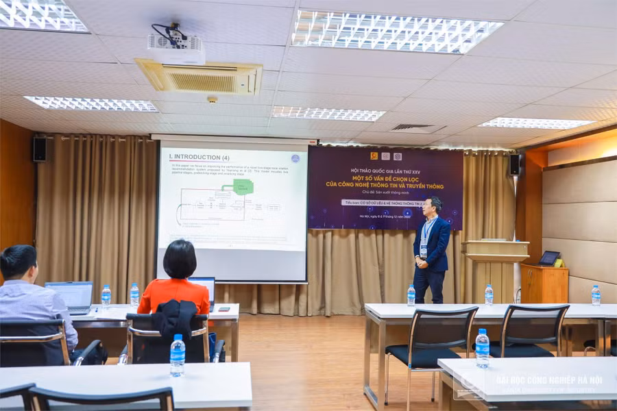 Báo cáo “Enrich textual information for Hierarchical-Attention Text Encoder in Local Citation Recommendation” của nhóm tác giả: Thi N.Dinh, Phu Pham, Giang L.Nguyen, Bay Vo