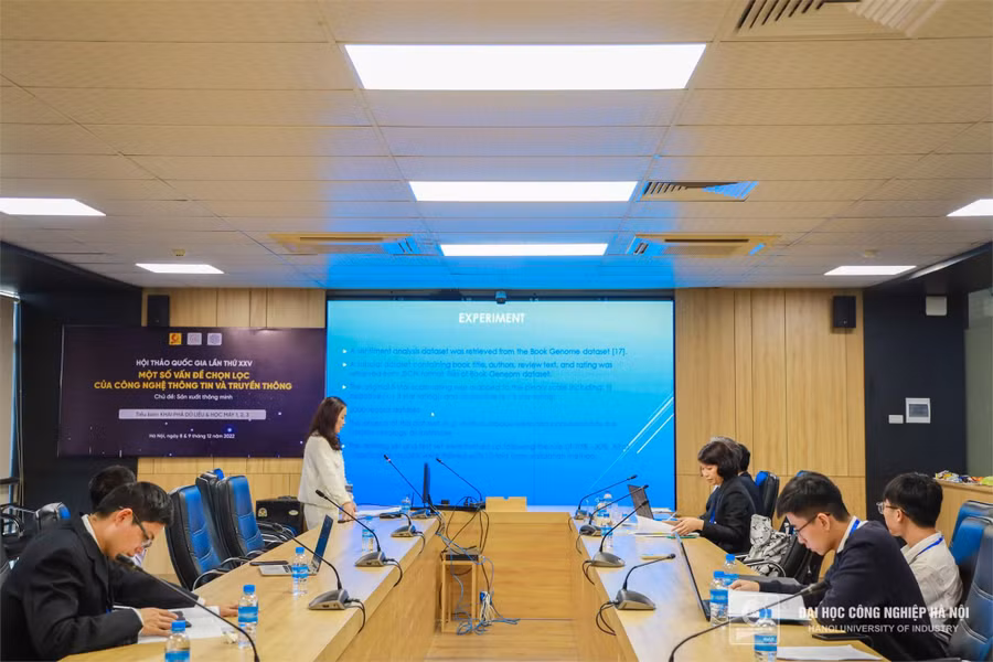 Báo cáo “An Ontology-based Sentiment Analysis Approach To Discovering Hidden Affected Objects” của nhóm tác giả: Lê Anh Phương, Nguyễn Minh Đức, Nguyễn Đinh Hoa Cương, Nguyễn Thị Hương Giang