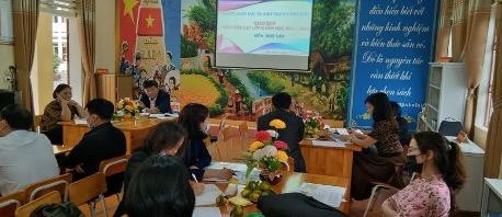 Giao ban chuyên môn tạo cơ hội cho giáo viên học tập lẫn nhau Giao ban chuyên môn tạo cơ hội cho giáo viên học tập lẫn nhau