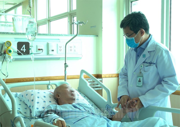 Phục hồi chức năng sau đột quỵ cần được thực hiện ngay khi nằm trên giường bệnh.