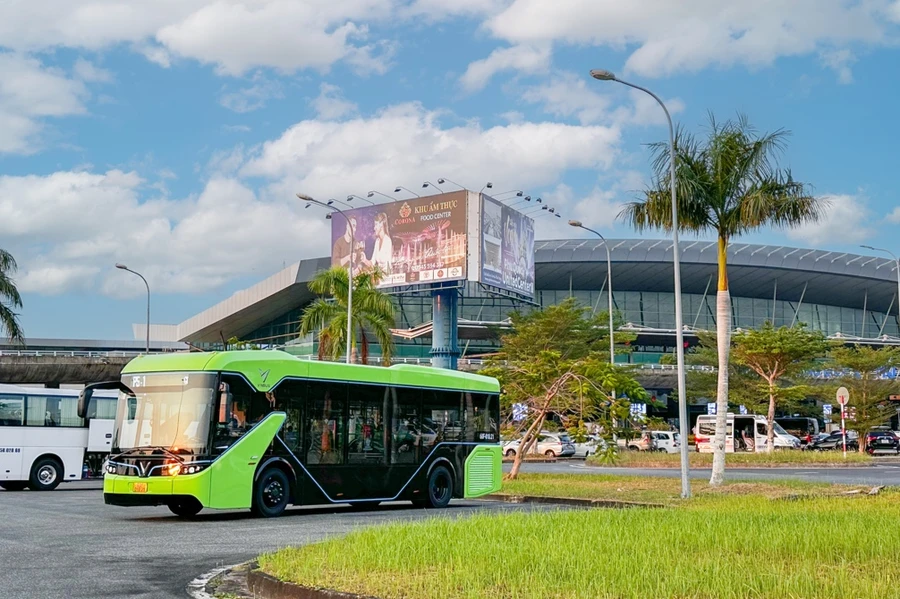 Chu du Phú Quốc từ ngày sang đêm bằng tuyến VinBus 24/7 miễn phí 