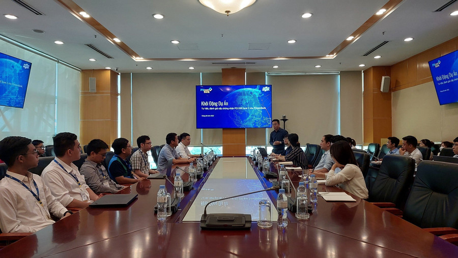 Chỉ sau 10 tháng triển khai, FPT IS xác nhận PVcomBank đã đáp ứng đầy đủ 12 yêu cầu khắt khe trong tiêu chuẩn PCI DSS. Chỉ sau 10 tháng triển khai, FPT IS xác nhận PVcomBank đã đáp ứng đầy đủ 12 yêu cầu khắt khe trong tiêu chuẩn PCI DSS.