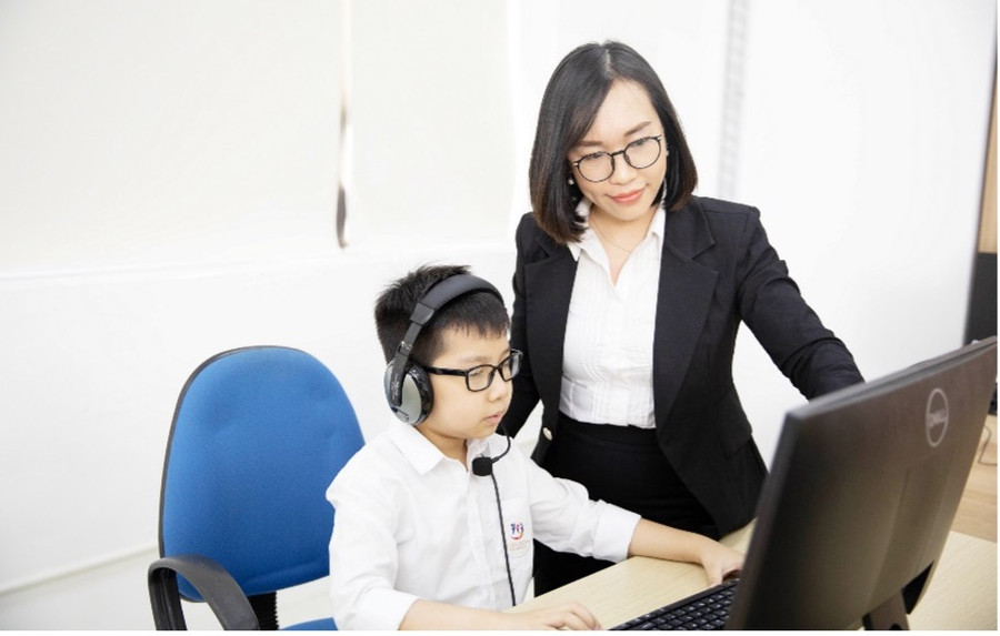 Học sinh trường Tiểu học Tân Thời Đại thực hành trên nền tảng Eduten