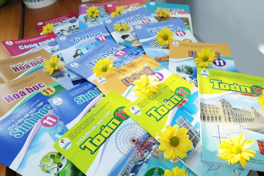 Mỗi cuốn sách Cánh Diều phải tiến hành thực nghiệm một số nội dung theo tỷ lệ tiết học được quy định trong chương trình quốc gia. Mỗi cuốn sách Cánh Diều phải tiến hành thực nghiệm một số nội dung theo tỷ lệ tiết học được quy định trong chương trình quốc gia.