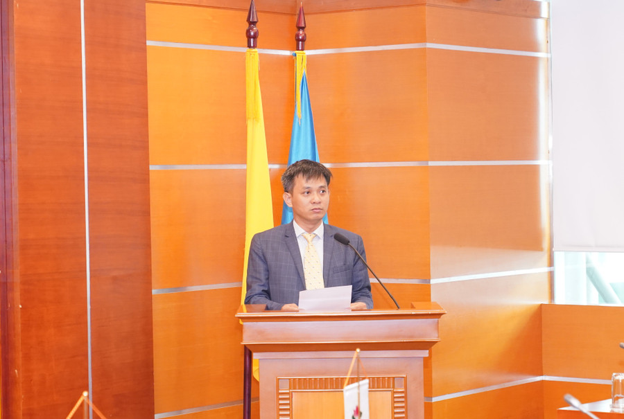 TS. Đoàn Anh Tuấn - Bí Thư Đảng uỷ Trường Đại học Đông Đô, Phó chủ tịch Hội đồng Trường, Phó Hiệu trưởng phát biểu tại lễ ký kết. TS. Đoàn Anh Tuấn - Bí Thư Đảng uỷ Trường Đại học Đông Đô, Phó chủ tịch Hội đồng Trường, Phó Hiệu trưởng phát biểu tại lễ ký kết.
