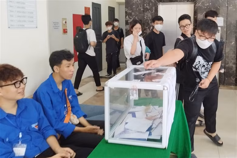 Học viên, sinh viên hưởng ứng nhiệt tình.