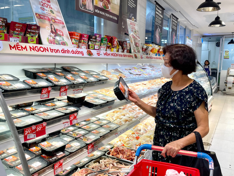 Bên cạnh các ưu đãi về hóa mỹ phẩm, WinMart_WinMart+_WIN tiếp tục triển khai chương trình Hội viên WIN đem đến ưu đãi tiết kiệm 20% cho các sản phẩm rau WinEco và thịt MEATDeli Bên cạnh các ưu đãi về hóa mỹ phẩm, WinMart_WinMart+_WIN tiếp tục triển khai chương trình Hội viên WIN đem đến ưu đãi tiết kiệm 20% cho các sản phẩm rau WinEco và thịt MEATDeli