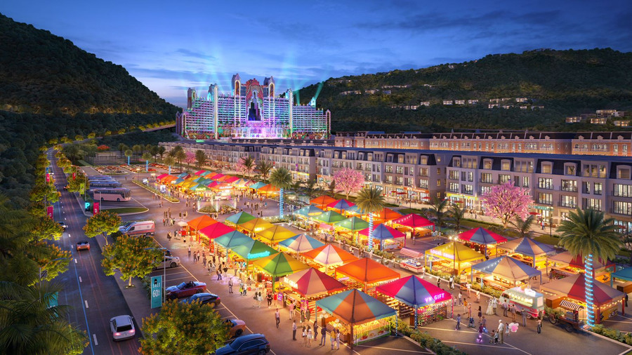 Canal District được mệnh danh là trái tim sôi động của MerryLand Quy Nhơn. Đây là quần thể thương mại, trải nghiệm mua sắm, vui chơi giải trí với 36 tuyến phố đa công năng, hệ thống đa kênh đào, quảng trường và quảng tường nhạc nước độc đáo. Canal District được mệnh danh là trái tim sôi động của MerryLand Quy Nhơn. Đây là quần thể thương mại, trải nghiệm mua sắm, vui chơi giải trí với 36 tuyến phố đa công năng, hệ thống đa kênh đào, quảng trường và quảng tường nhạc nước độc đáo.