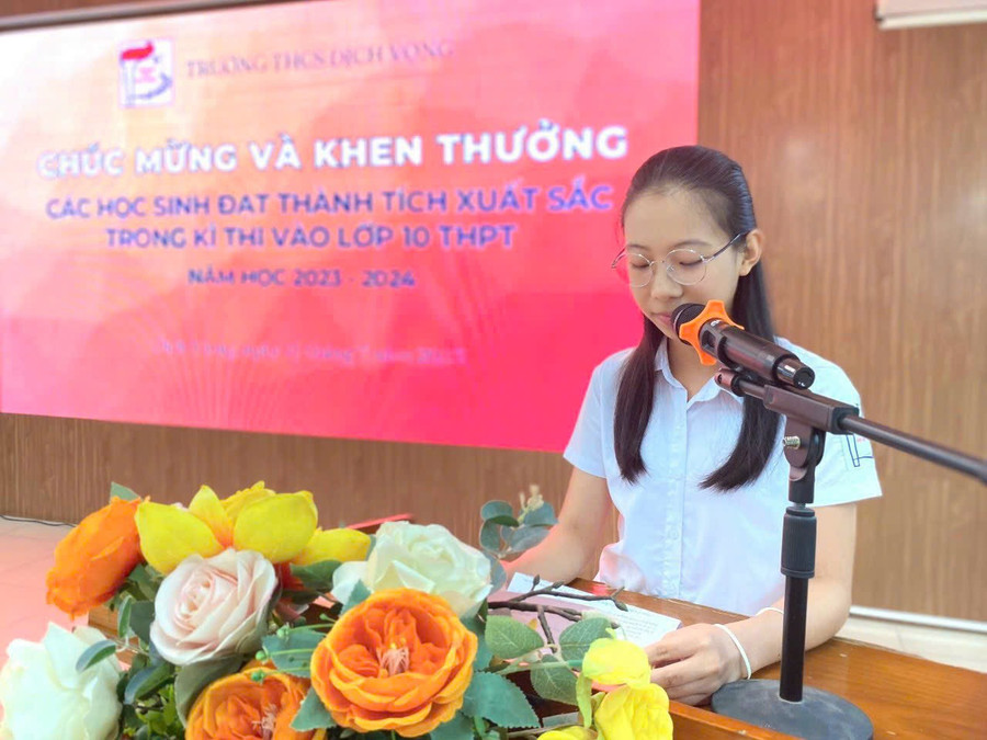 Em Từ Khánh Phương – HS lớp 9A8, đạt tổng điểm xét tuyển cao nhất 47,0 điểm và đỗ 2 trường chuyên – đại diện HS khối 9 chia sẻ về hành trình học tập và tri ân sâu sắc đến các thầy cô giáo Em Từ Khánh Phương – HS lớp 9A8, đạt tổng điểm xét tuyển cao nhất 47,0 điểm và đỗ 2 trường chuyên – đại diện HS khối 9 chia sẻ về hành trình học tập và tri ân sâu sắc đến các thầy cô giáo