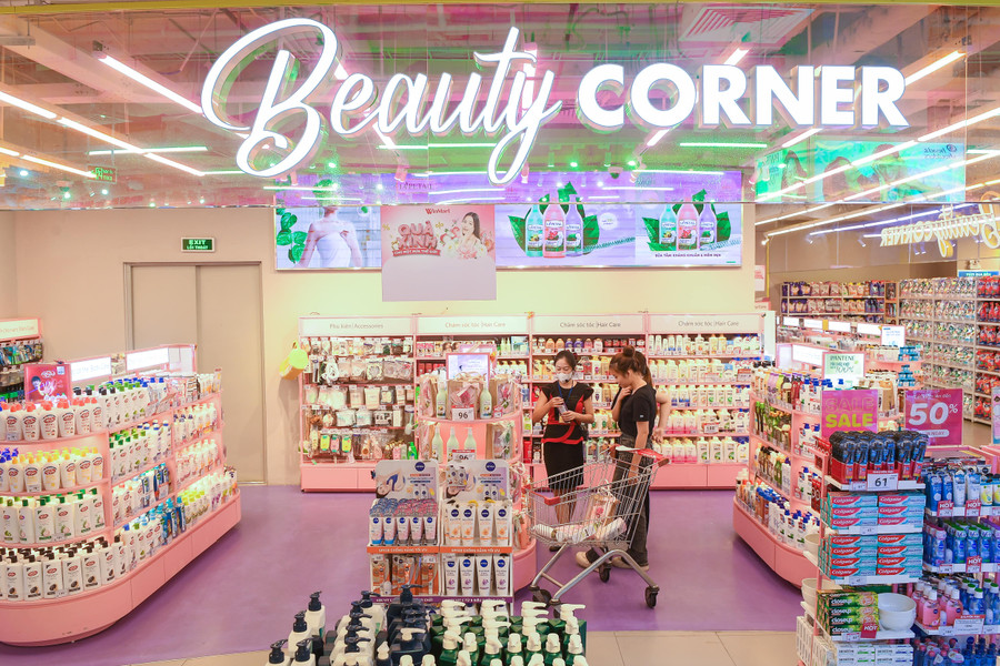 Góc hóa mỹ phẩm nổi bật tại WinMart Thăng Long (Hà Nội) Góc hóa mỹ phẩm nổi bật tại WinMart Thăng Long (Hà Nội)