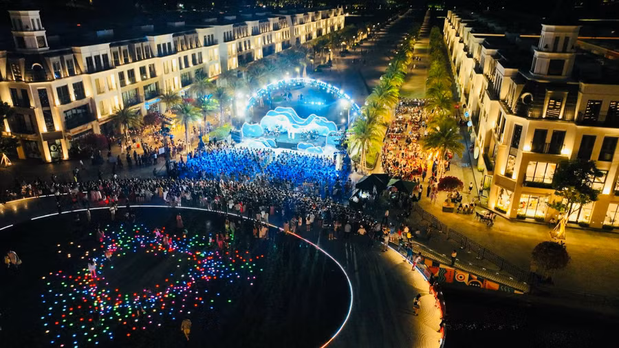 Wave of the sea thu hút hơn 3000 khán giả tham dự trực tiếp.