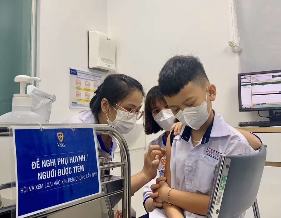 Liên tiếp được vinh danh với các giải thưởng uy tín, VNVC khẳng định vị trí tiên phong về uy tín, chất lượng trong lĩnh vực tiêm chủng vắc xin tại Việt Nam.