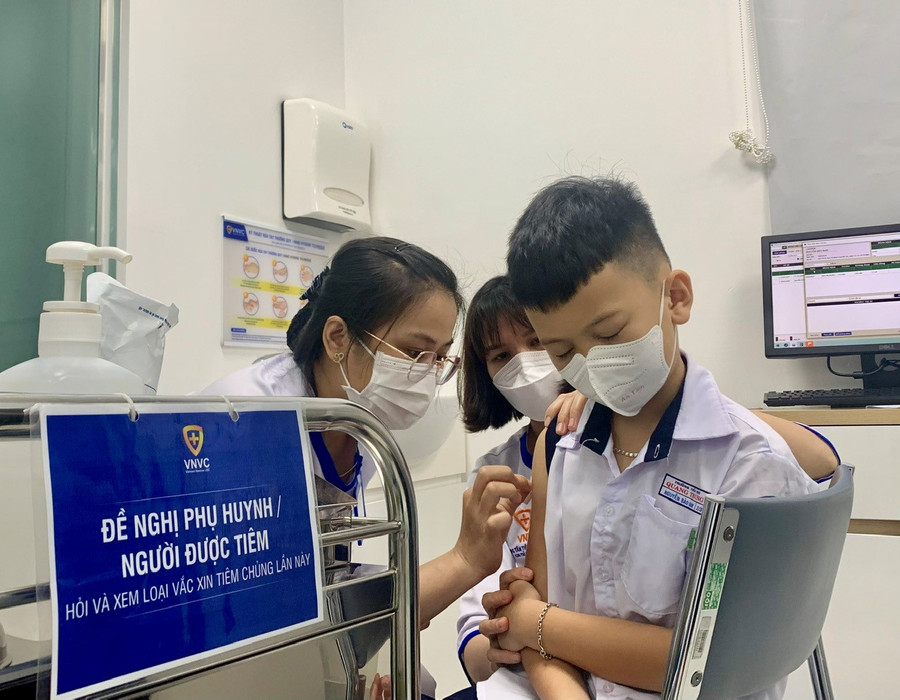 Liên tiếp được vinh danh với các giải thưởng uy tín, VNVC khẳng định vị trí tiên phong về uy tín, chất lượng trong lĩnh vực tiêm chủng vắc xin tại Việt Nam.