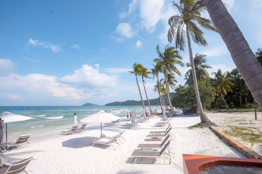 Phú Quốc cuốn hút du khách bởi những bãi biển mang vẻ đẹp tinh khôi như Bãi Sao, Bãi Vũng Bầu. Phú Quốc cuốn hút du khách bởi những bãi biển mang vẻ đẹp tinh khôi như Bãi Sao, Bãi Vũng Bầu.