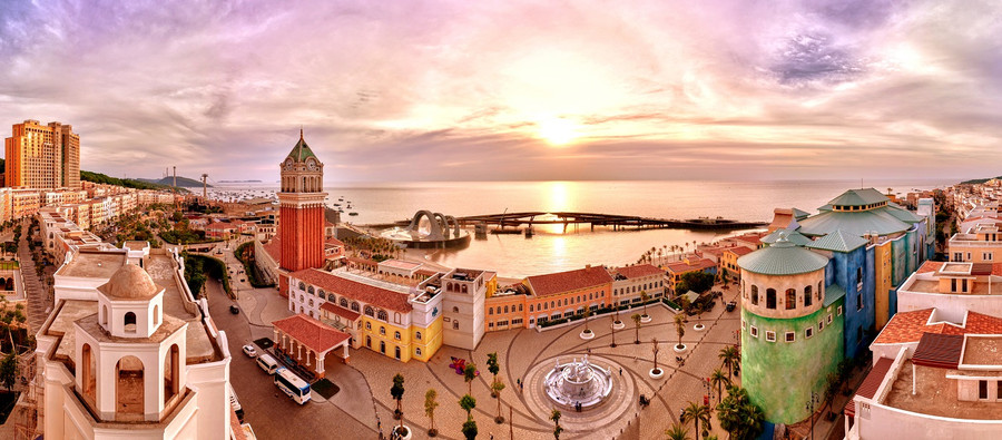 Toàn cảnh Thị trấn Hoàng Hôn – Điểm du lịch mới của thế giới.