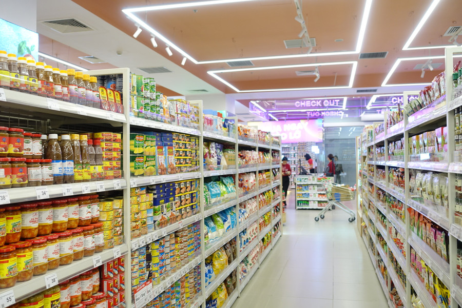 Quầy kệ bố trí thoáng đãng, liên kết thông minh