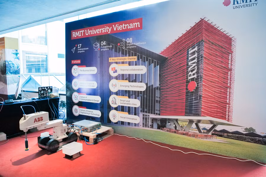 Gian hàng triển lãm tại WCEAM