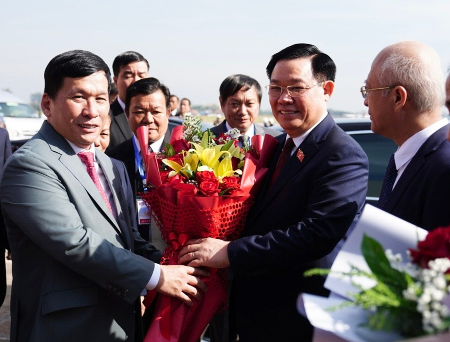 Lãnh đạo Vietjet chào đón Chủ tịch Quốc hội Vương Đình Huệ Lãnh đạo Vietjet chào đón Chủ tịch Quốc hội Vương Đình Huệ