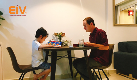 Học tiếng kèm Anh với giáo viên bản ngữ tại nhà tạo cơ hội học tập thoải mái.