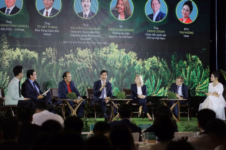 Nhận thức quyết định hành động chuyển đổi xanh của doanh nghiệp