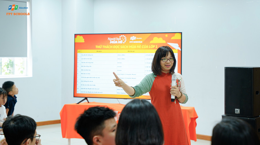 TS. Nguyễn Thị Ngọc Minh chia sẻ tại hội thảo “Người bạn mùa hè 2023”.