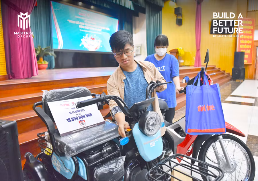 Masterise Group đồng hành cùng báo Tuổi Trẻ phối hợp với Thành đoàn Hà Nội và Thành đoàn TP.HCM hỗ trợ hàng trăm trường hợp thanh niên khuyết tật, đặc biệt khó khăn sau đại dịch.
