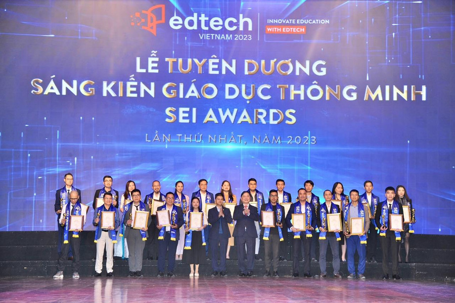 Bizfly Martech được đề cử vinh danh tại Lễ tuyên dương SEI Awards 2023 Bizfly Martech được đề cử vinh danh tại Lễ tuyên dương SEI Awards 2023