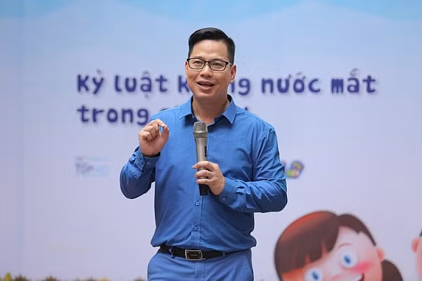 PGS.TS Trần Thành Nam (Trưởng Khoa các Khoa học Giáo dục, Đại học Giáo dục, Trường Đại học Quốc gia Hà Nội) chuyên gia, diễn giả được mời tới “Talk với các nhà quản lý giáo dục”.
