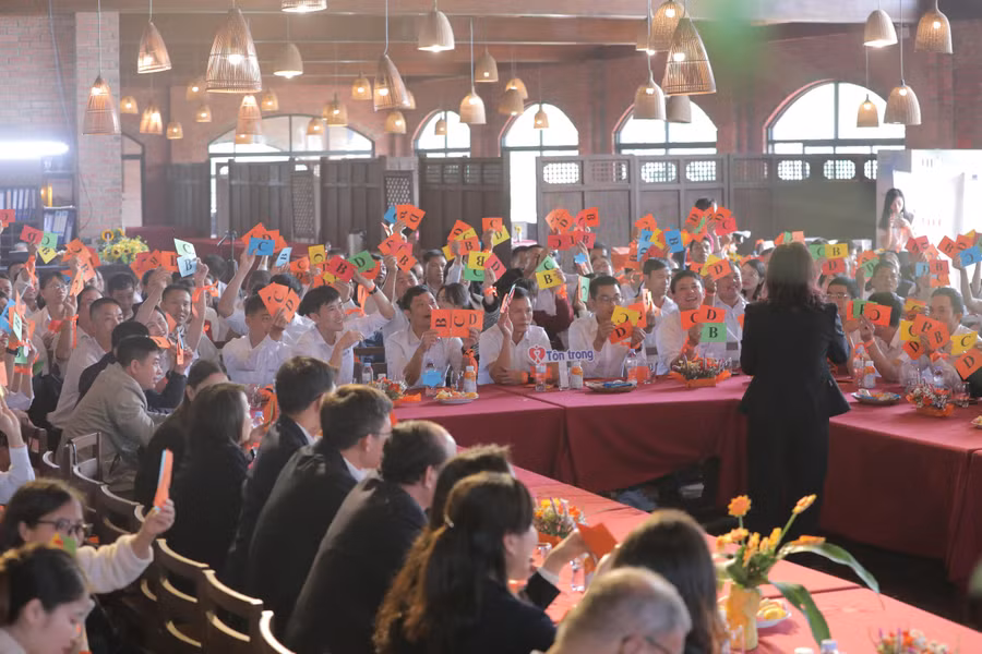 Cán bộ nhân viên Tập đoàn TH đồng hành cùng Tô cam 2023 cùng TH và Quỹ Vì Tầm Vóc Việt