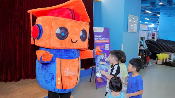 iSMART kiến tạo môi trường học tiếng Anh độc đáo, khác biệt iSMART kiến tạo môi trường học tiếng Anh độc đáo, khác biệt