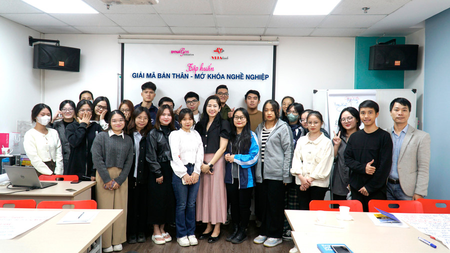 DynaGen Initiative sẽ tiếp tục đồng hành và mang đến nhiều khóa tập huấn ý nghĩa trong tương lai. DynaGen Initiative sẽ tiếp tục đồng hành và mang đến nhiều khóa tập huấn ý nghĩa trong tương lai.