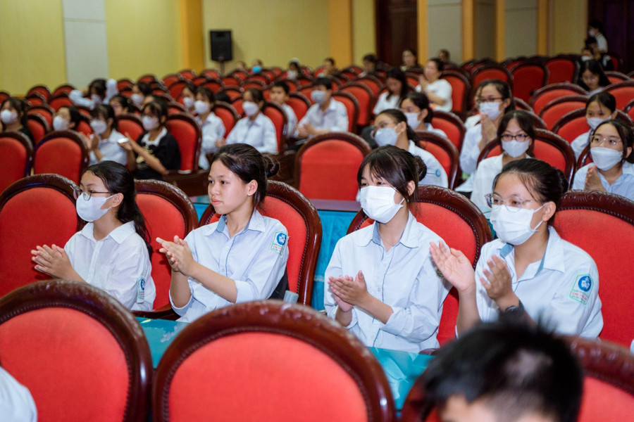 100 thí sinh tham gia tranh tài tại ECoach’s Got Talent.
