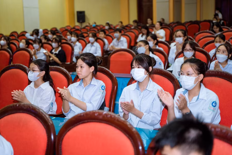 100 thí sinh tham gia tranh tài tại ECoach’s Got Talent.