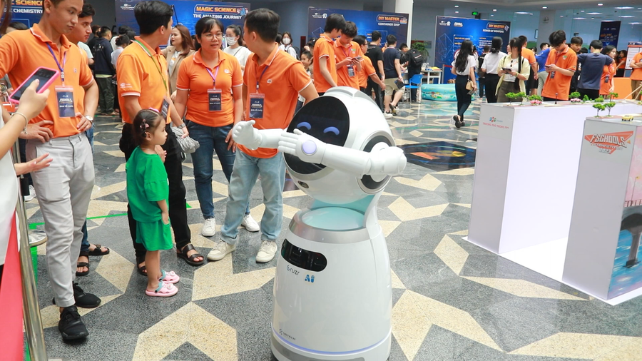 Học sinh có cơ hội tham gia hàng loạt trải nghiệm thú vị tại ngày hội. Học sinh có cơ hội tham gia hàng loạt trải nghiệm thú vị tại ngày hội.