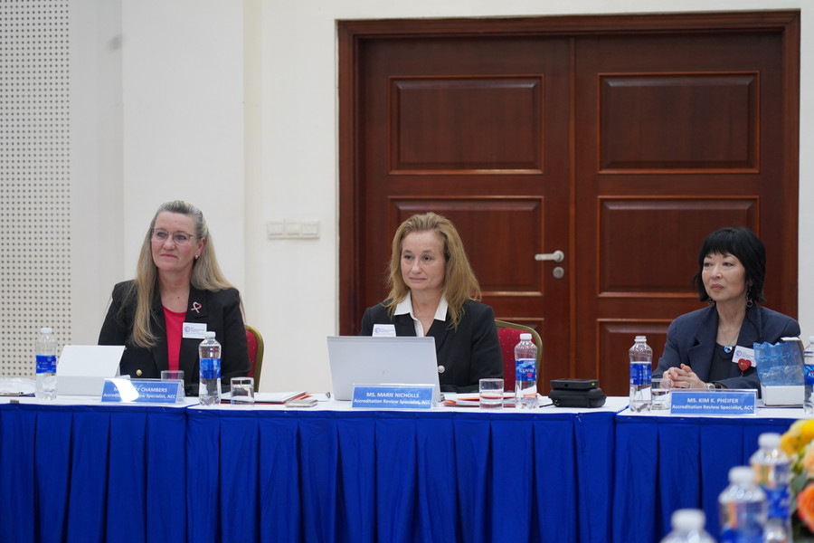 Đại diện Hội tim mạch học Hoa Kỳ (ACC) tới Việt Nam trao chứng chỉ cho BV ĐKQT Vinmec Times City Đại diện Hội tim mạch học Hoa Kỳ (ACC) tới Việt Nam trao chứng chỉ cho BV ĐKQT Vinmec Times City