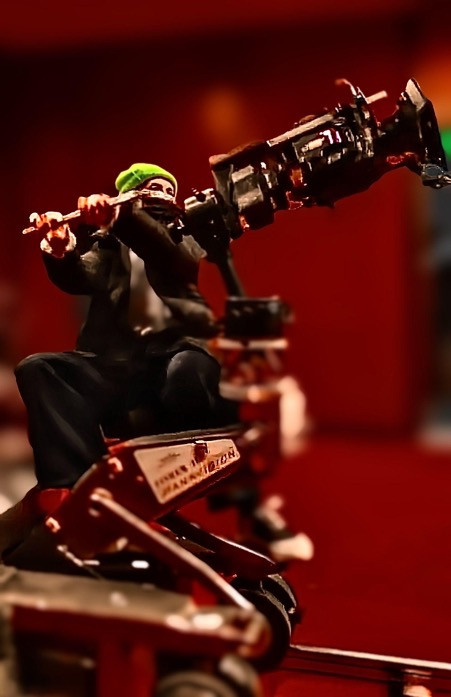 Cú máy xoay vô cực được test trên thiết bị hàng chục tỷ đồng.