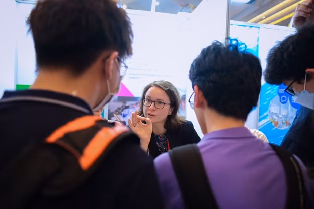 Tư vấn trực tiếp với Ban cố vấn tuyển sinh của các trường Đại học 