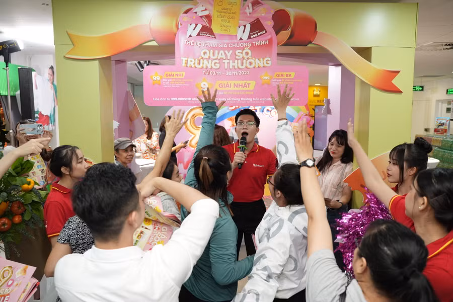 Tại sự kiện sinh nhật, khách hàng có thể tham gia các chương trình quay số trúng thưởng, chơi trò chơi nhận Voucher giảm giá lên tới 200.000đ