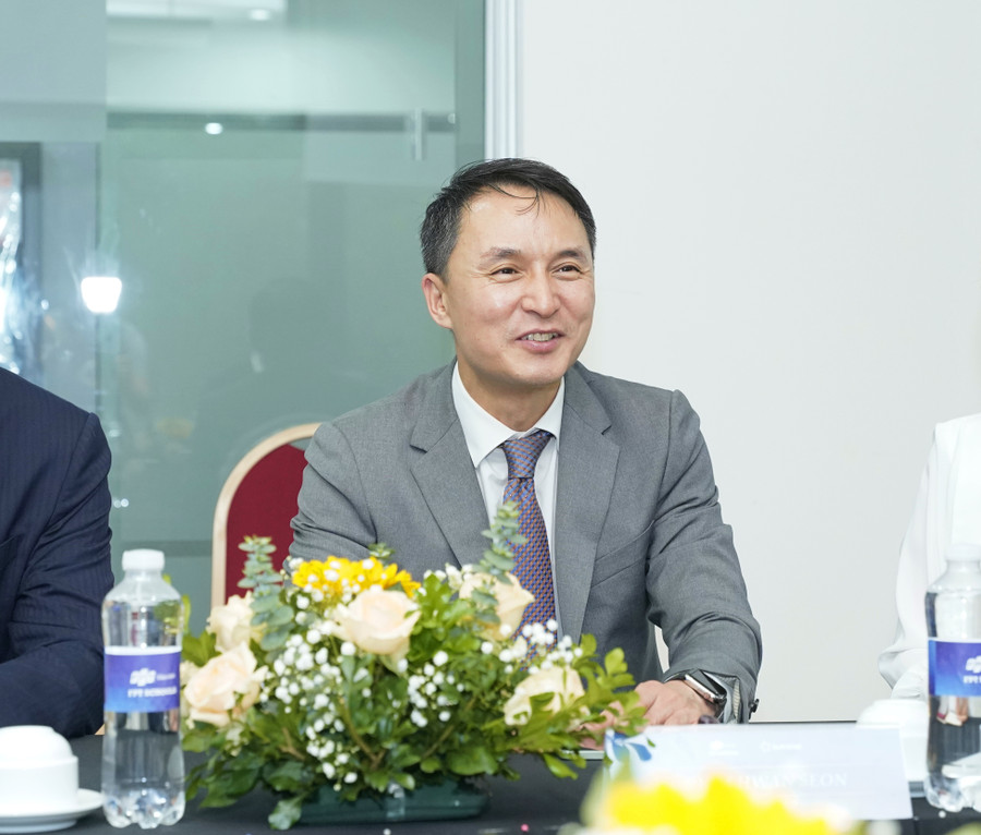 Ông Kim Hwan Seon đánh giá cao mối quan hệ hợp tác giữa OURHOME và FPT Schools.