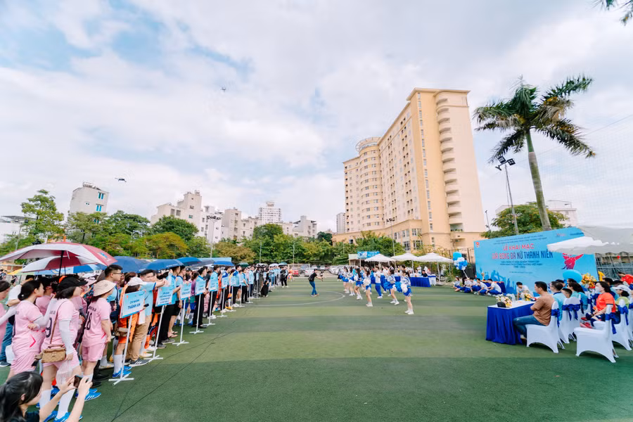 Hơn 300 vận động viên nữ của 19 đội bóng tham dự Giải đấu