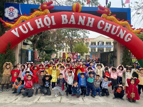 Tưng bừng lễ hội bánh chưng của học sinh trước thềm năm mới