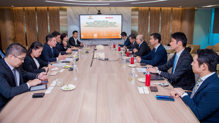 Toàn cảnh lễ ký kết hợp tác đầu tư phát triển dự án bất động sản và buổi làm việc chuyên sâu về dự án giữa Tập đoàn Hưng Thịnh và Tập đoàn Marubeni ngày 13/7/2023. Toàn cảnh lễ ký kết hợp tác đầu tư phát triển dự án bất động sản và buổi làm việc chuyên sâu về dự án giữa Tập đoàn Hưng Thịnh và Tập đoàn Marubeni ngày 13/7/2023.