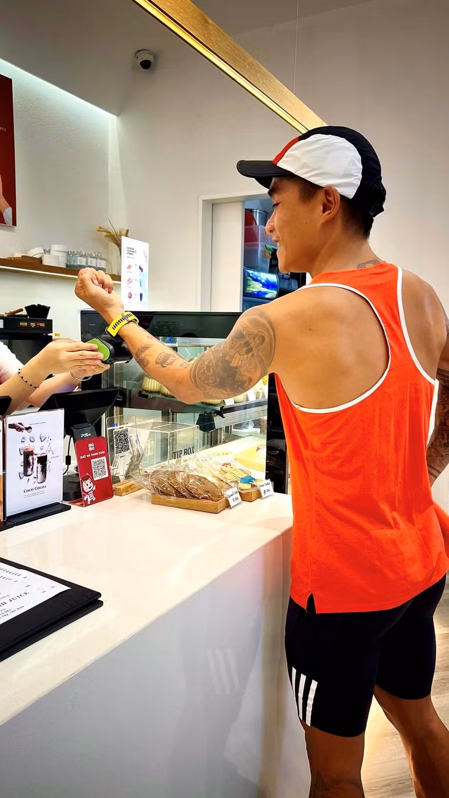 Anh Tùng Đặng – Vận động viên Iron Man hào hứng khi thanh toán Garmin Pay