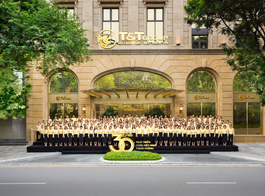 Công ty TNHH T&T (tiền thân của Tập đoàn T&T Group) thành lập năm 1993. Công ty TNHH T&T (tiền thân của Tập đoàn T&T Group) thành lập năm 1993.