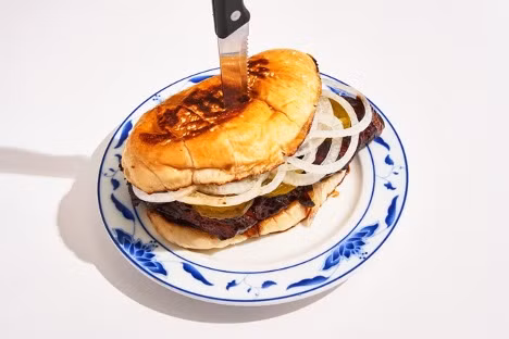 Charsiu McRib – Một trong những món nổi tiếng nhất tại nhà hàng Bonnie’s cũng sử dụng gia vị bột ngọt.