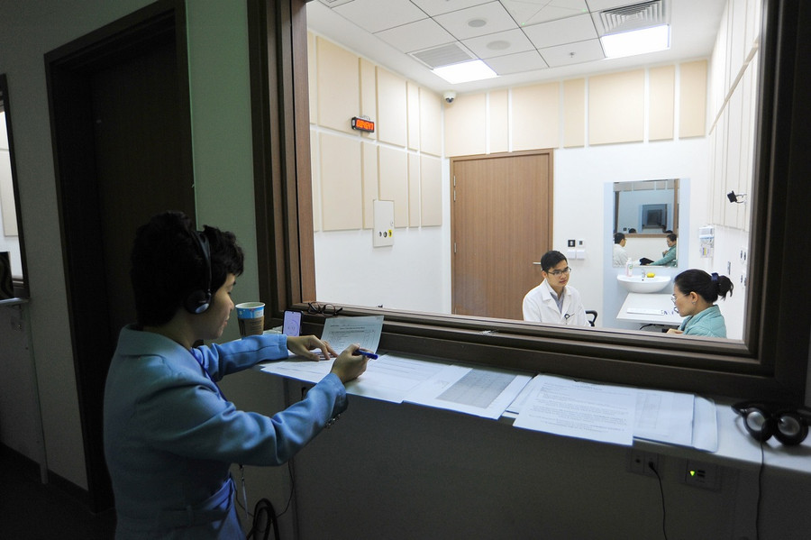 TS Nguyễn Thị Tuyết trong một buổi lên lớp. TS Nguyễn Thị Tuyết trong một buổi lên lớp.